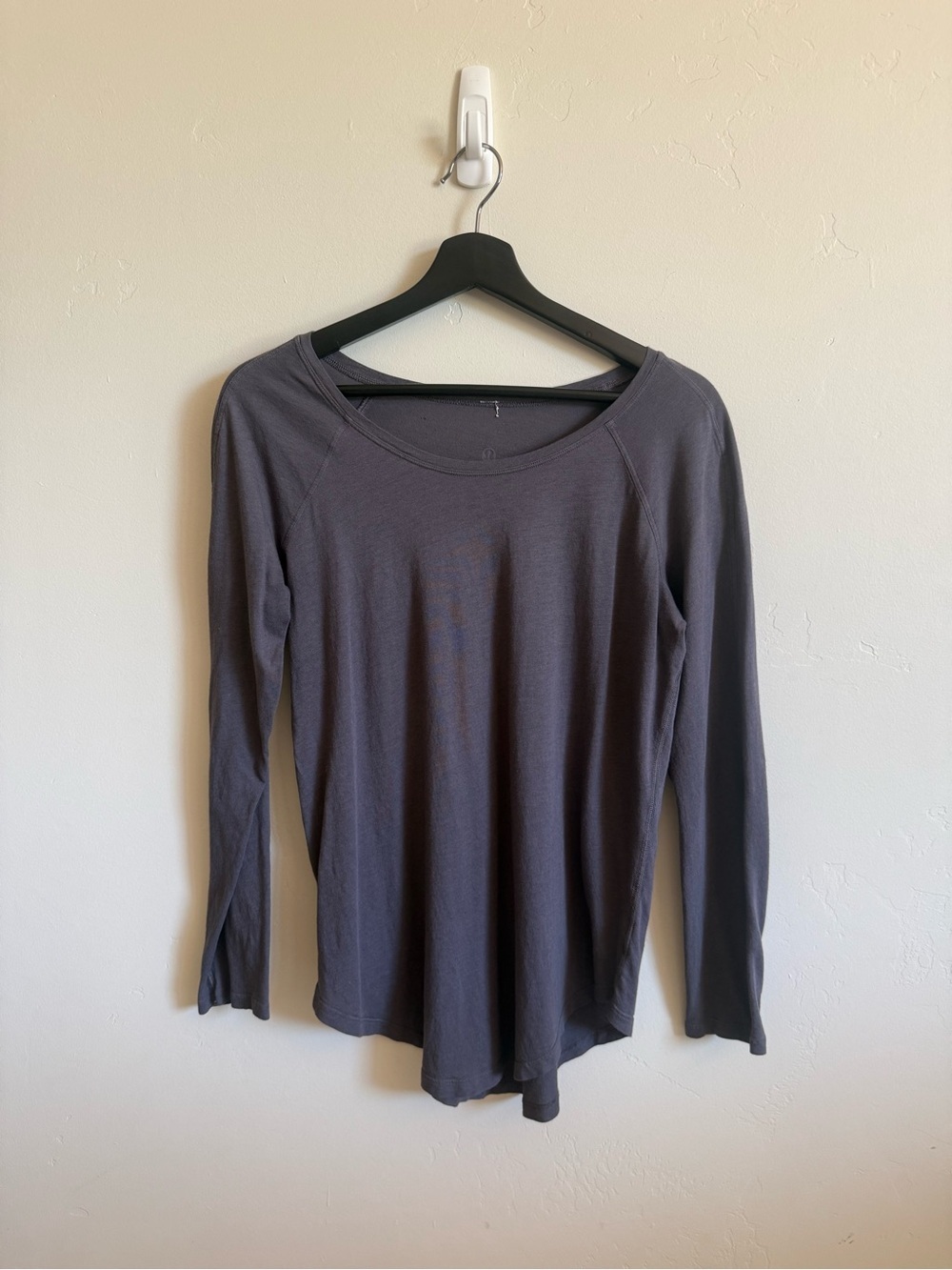 lululemon athletica Women's Long Sleeve Scoop Neck Top - Charcoal